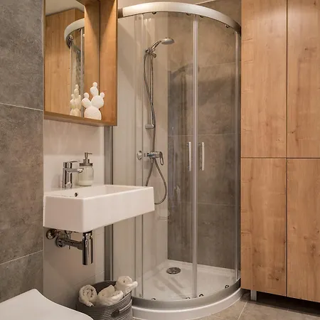 Udanypobyt Smrekova זקופאנה