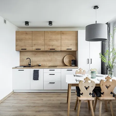 Udanypobyt Smrekova דירה